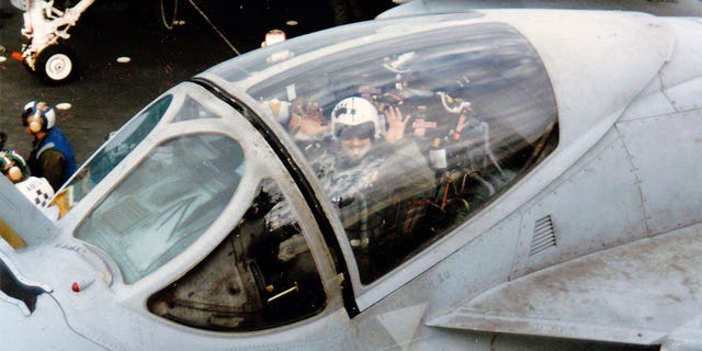 Navy A-6 Intruder pilot Jim Seaman died of cancer at age 61. He is one of a group of pilots who were diagnosed with cancer, the Associated Press reported. His widow Betty Seaman has been part of a large group of aviators and surviving spouses who have lobbied Congress and the Pentagon for years to look into the number of cancers aviators and ground crew face.
