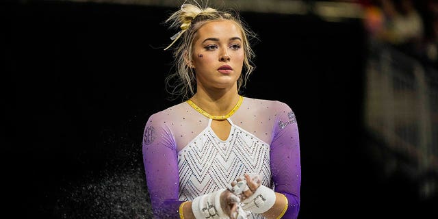 Olivia Dunne, gymnaste des LSU Tigers, présentée lors du championnat de gymnastique SEC à Gas South Arena à Duluth, Géorgie, le 18 mars 2023.