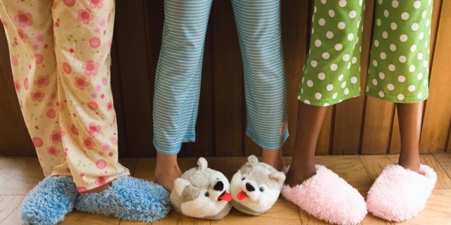 Virginia’s Fairfax County Public Schools is considering revising its dress code by including a ban on students wearing pajamas or sleepwear to class.