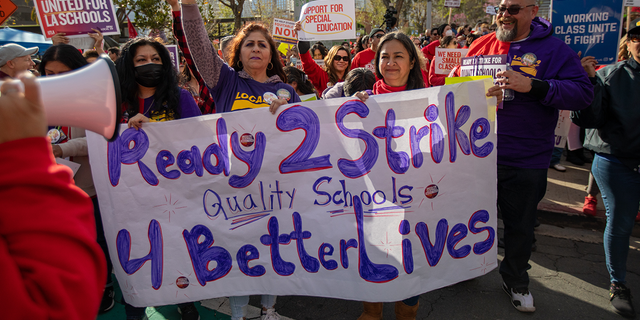 SEIU 99