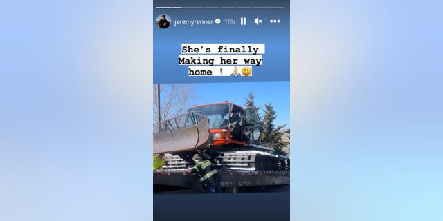 Jeremy Renner oli põnevil, nähes oma armastatud lumekassi pärast jaanuaris toimunud õnnetust koju tagasi.