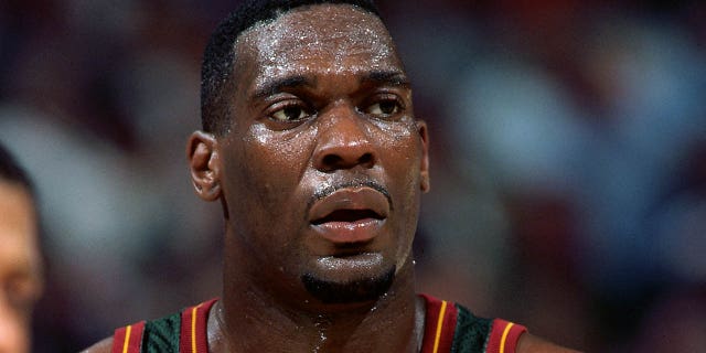 Shawn Kemp #40 of the Seattle Supersonics looks on during a game played at the Arco Arena in Sacramento.