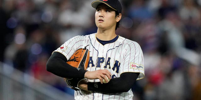 Shohei Ohtani lanza en el noveno inning de un Clásico Mundial de Béisbol contra Estados Unidos el martes 21 de marzo de 2023 en Miami.