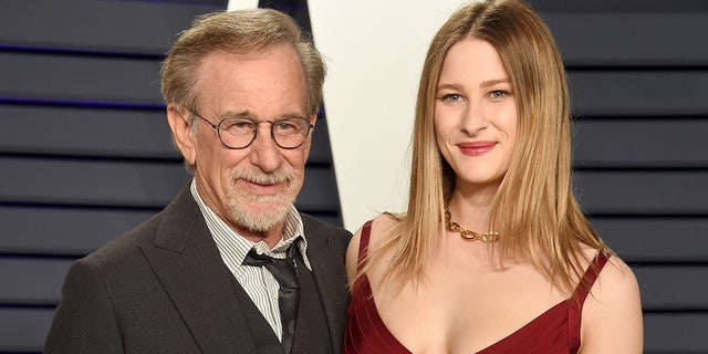 Steven Spielberg and Sasha Spielberg at the Vanity Fair Oscar Party in 2019