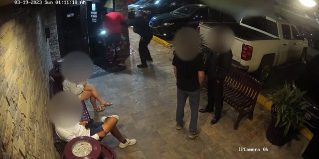 Security guards at Mons Venus in Tampa fought off a gunman who tried to enter the strip club early Sunday morning, police said.