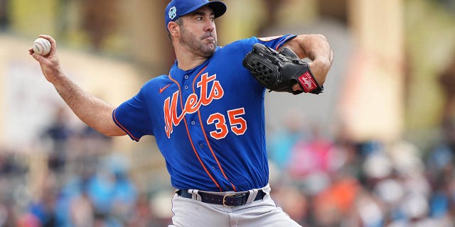 Justin Verlander of the New York Mets delivers a pitch against the Miami Marlins in the first inning at Roger Dean Stadium on March 4, 2023, in Jupiter, Florida.