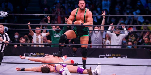 Wardlow pins Elijah Dean and James Alexander during AEW Dynamite on Jan. 26, 2022, at the Wolstein Center in Cleveland.