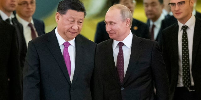 Xi Jinping and Vladimir Putin