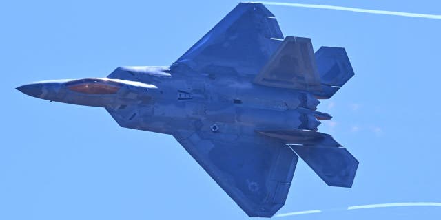 Las ofertas de trabajo de la Fuerza Aérea dicen que se requerirá que los altos funcionarios se aseguren de que la rama de servicio esté promoviendo "Cultura y diversidad" de la Fuerza Aérea.