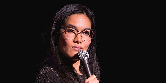 Justin Hakuta, a tech entrepreneur, will also accompany Ali Wong and their young daughters on her next stand-up tour in which she plans to tell jokes about her dating life now.