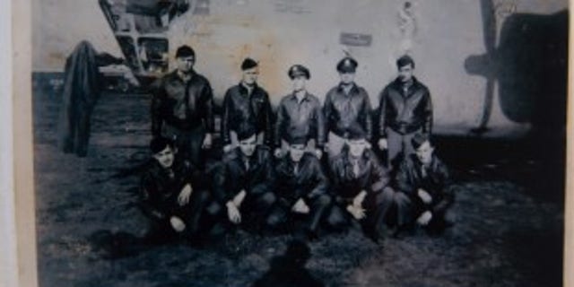 Art Palmer's bomber group. Art is top row, middle.