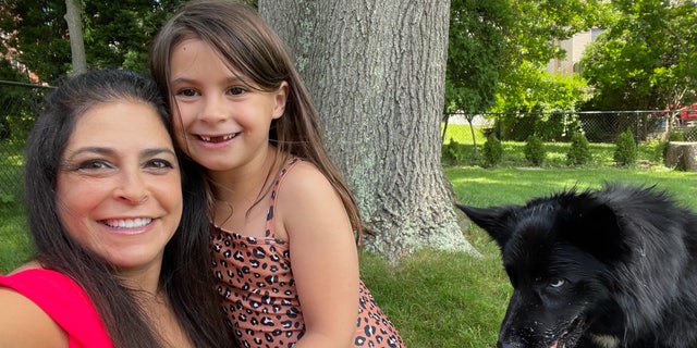 Life-changing chilly remedy helps Pennsylvania mother with terrible again ache: ‘May choose up my daughter’ once more Life-changing chilly remedy helps Pennsylvania mother with terrible again ache: ‘May choose up my daughter’ once more