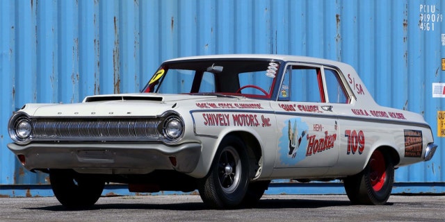 The Dodge 426 Hemi V8 was a favorite among drag racers in the 1960s.