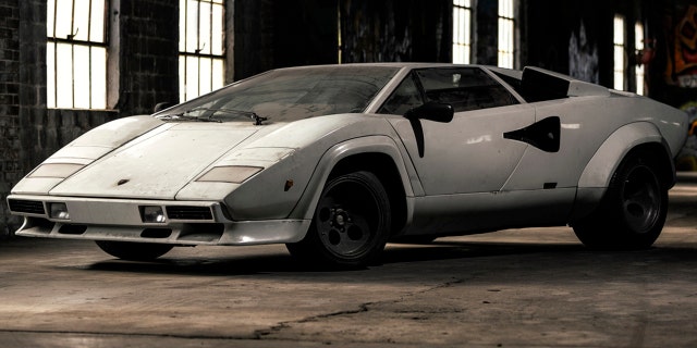 The Countach LP500S was stored for more than 20 years.