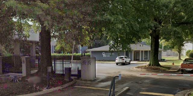 A Google Earth picture shows the entrance to the Governors House Place apartment complex in Huntsville, Alabama.