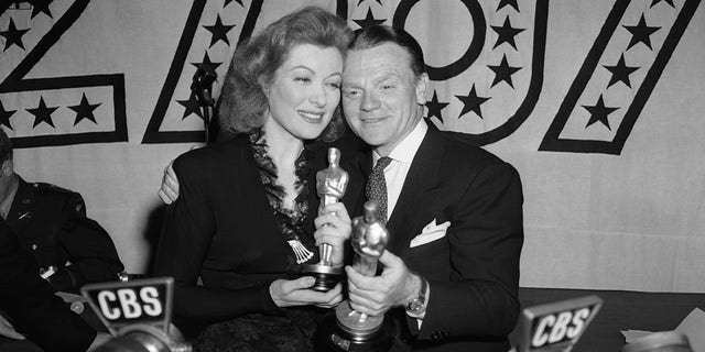 Actress Greer Garson won the Academy Award for Best Actress for her role in Mrs. Miniver, and actor James Cagney won the Academy Award for Best Actor for his role in Yankee Doodle Dandy.