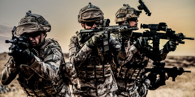 On this day in history, March 5, 1966, patriotic song 'The Ballad of the Green Berets' hits No. 1 3 "The Ballad of the Green Beret" praises the bravery and valor of the Green Berets and includes a tragic turn with a nod to the next generation.