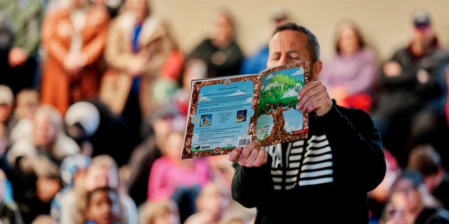Kirk Cameron has been holding book-reading events at a number of public libraries across America over the past few weeks and months. His tour is continuing through March and April 2023.