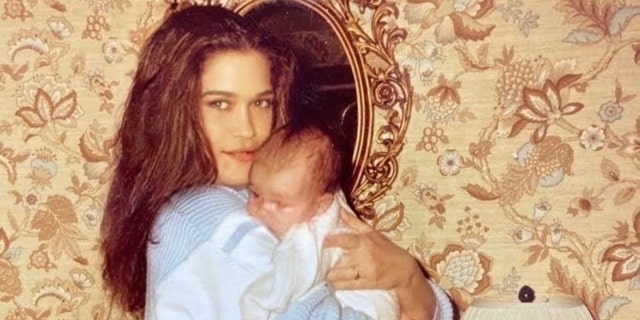 When police arrived at Lori's apartment in a multifamily home on March 7, 1993, they found a bizarre scene.