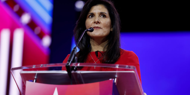 Kandidat presiden dari Partai Republik Nikki Haley berbicara selama Konferensi Aksi Politik Konservatif tahunan di Gaylord National Resort Hotel And Convention Center pada 03 Maret 2023, di National Harbor, Maryland.