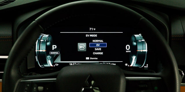 Several driving modes are available.