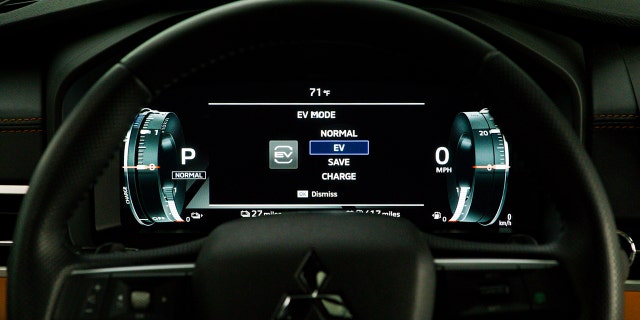 Several driving modes are available.