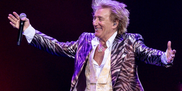 Rod Stewart performing