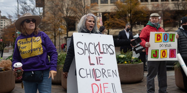 People from across the United States who have lost loved ones to the opioid epidemic rallied at the Justice Department in Washington DC and blamed the Sackler family and their company, Purdue Pharma, for overdose deaths.