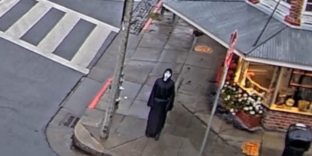 Police in Sonoma, Calif., were inundated with calls about a person dressed as the Ghostface serial killer from the "Scream" movie franchise.