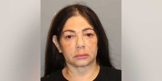Connecticut elementary instructor resigns after placing ‘martial arts chokeholds’ on three college students, police say Connecticut elementary instructor resigns after placing ‘martial arts chokeholds’ on three college students, police say