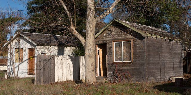 Rural California community left on its own as police staffing shortage brings end to daytime patrols 2 Cabins in Los Molinos, a small community in Tehama County, California.