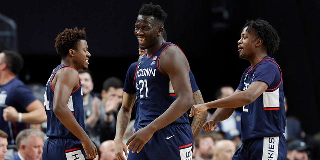 UConn Dominates Again, Taking Down Gonzaga To Earn Trip To Final Four ...