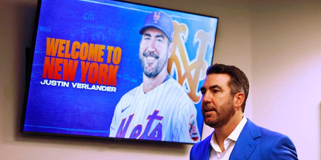 El lanzador de los Mets, Justin Verlander, asiste a su conferencia de prensa introductoria en el Citi Field el 20 de diciembre de 2022 en la ciudad de Nueva York.