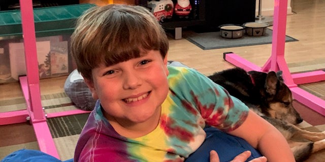 After their two kids died in a falling tree accident, parents rent billboard 'to save another life' Xander, a third grader, loved playing basketball and dreamed of being a scientist one day.