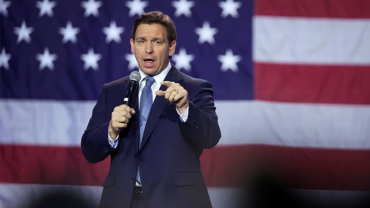 FAR-RIGHT DeSantis realizes America is a lost case — proposes a ‘comeback’ 🤡
