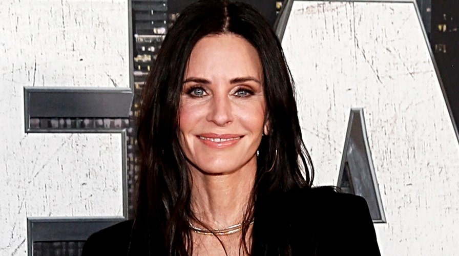 Courteney Cox Regrets Getting Facial Fillers, 'can't Believe' What She ...