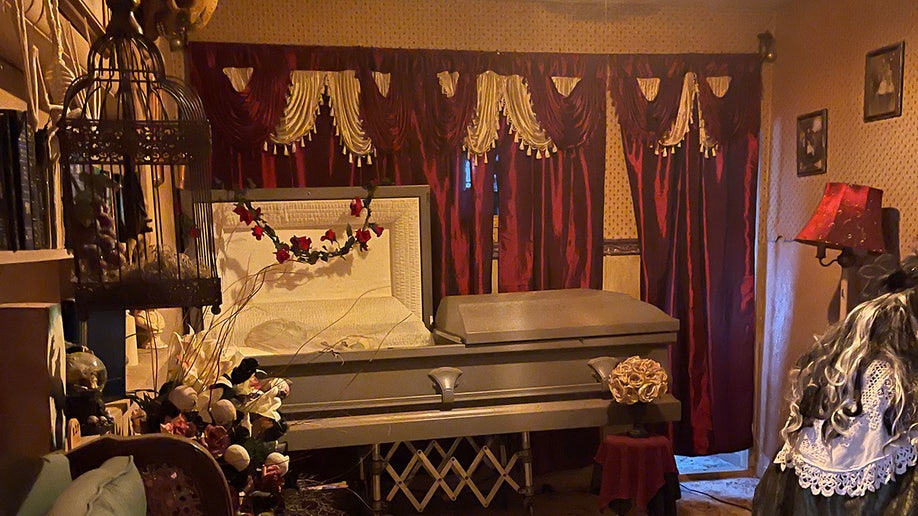 open casket room