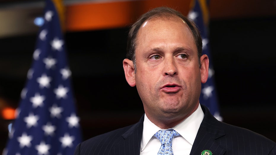 GOP Rep. Andy Barr endorses Trump for 'strong leadership both at home and abroad'