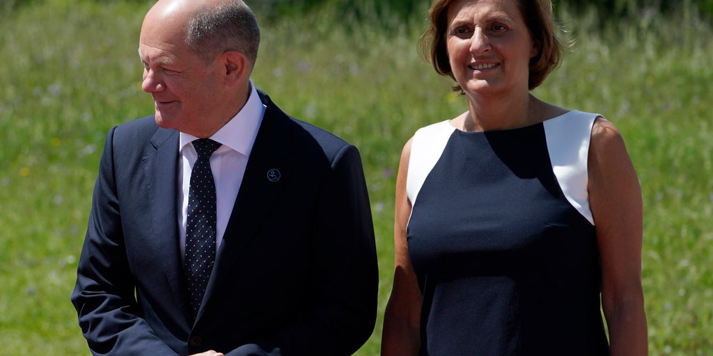 German Chancellor Olaf Scholz's wife steps down as Brandenburg education  minister | Fox News
