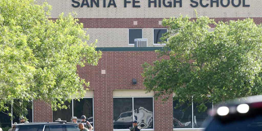 Family members of 2018 Texas school shooting victims fear more delays in trial - Vimarsana News