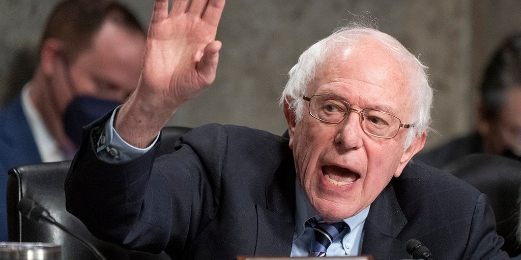 Bernie Sanders leads lawmakers demanding DOJ prosecute fossil fuel companies for climate change - Vimarsana News