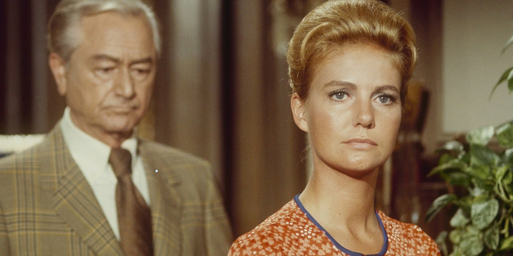 Sharon Acker, 'Perry Mason' and 'Point Blank' actress, dead at 87 - Vimarsana News