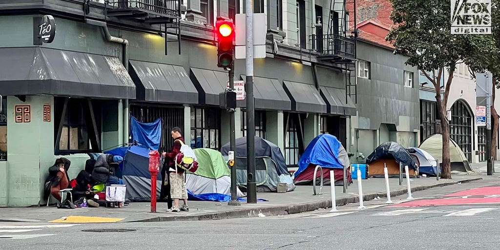 San-Francisco-Homelessness-Tenderloin-Di