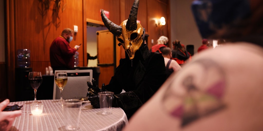 Boston SatanCon-goers shred Bible, pro-cop flag during opening ritual: 'Hail Satan!' - Vimarsana News