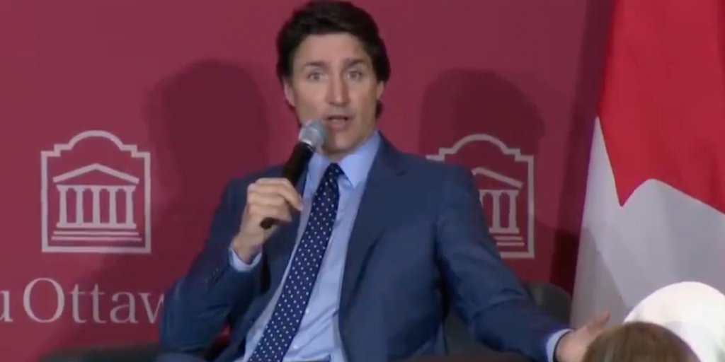 Justin Trudeau accused of rewriting history by claiming he never forced anyone to get vaccinated - Vimarsana News
