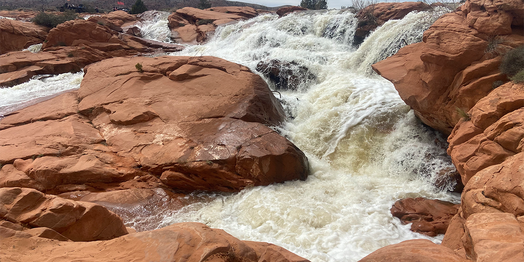 Rare desert waterfalls still flowing a month after record snowfall awakened them - Vimarsana News