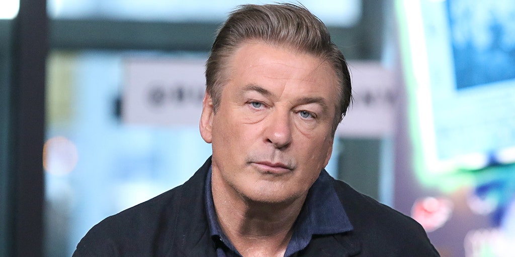 Alec Baldwin could face prison time in fatal 'Rust' shooting, but experts say evidence may be 'problematic' - Vimarsana News