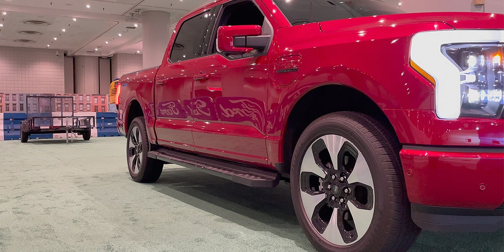 AI-powered pickups that hitch themselves and more autos stories - Vimarsana News