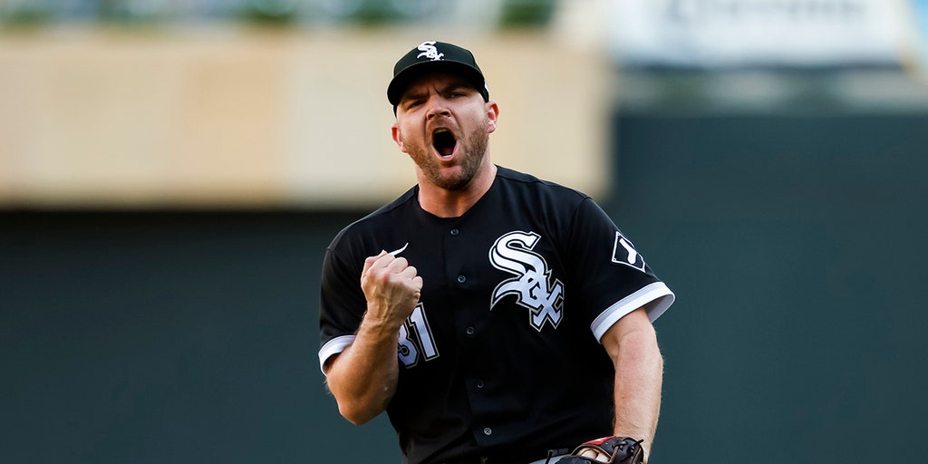 White Sox closer Liam Hendriks rings victory bell after finishing  chemotherapy