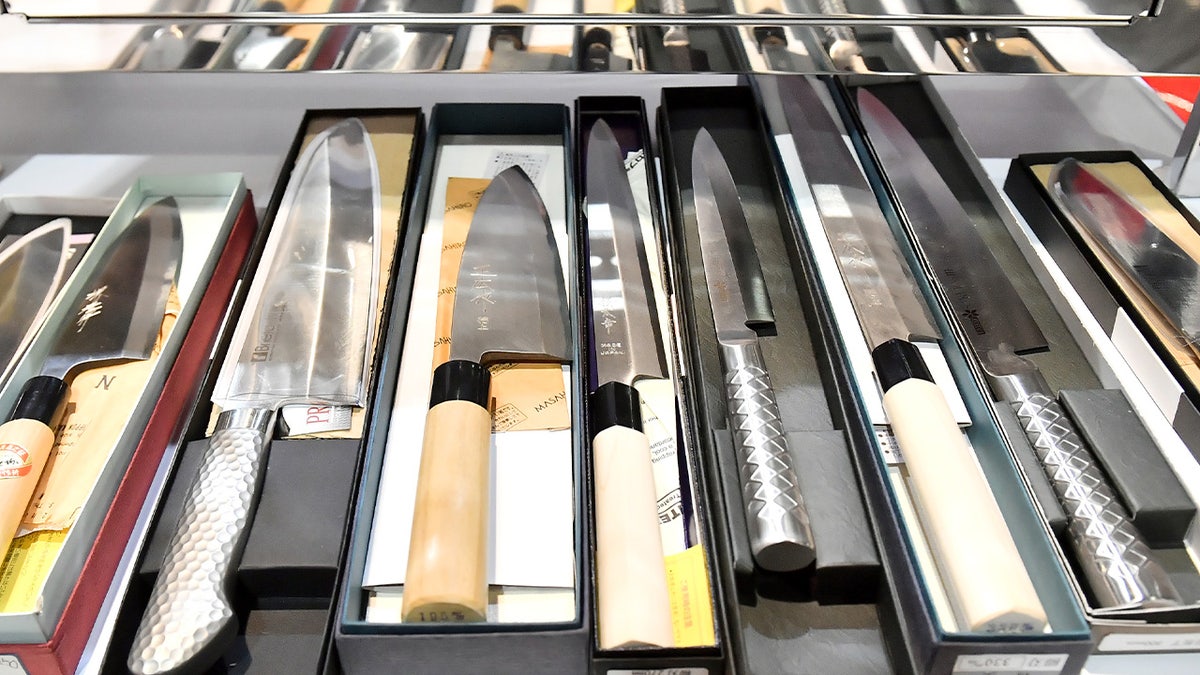 Kitchen knives